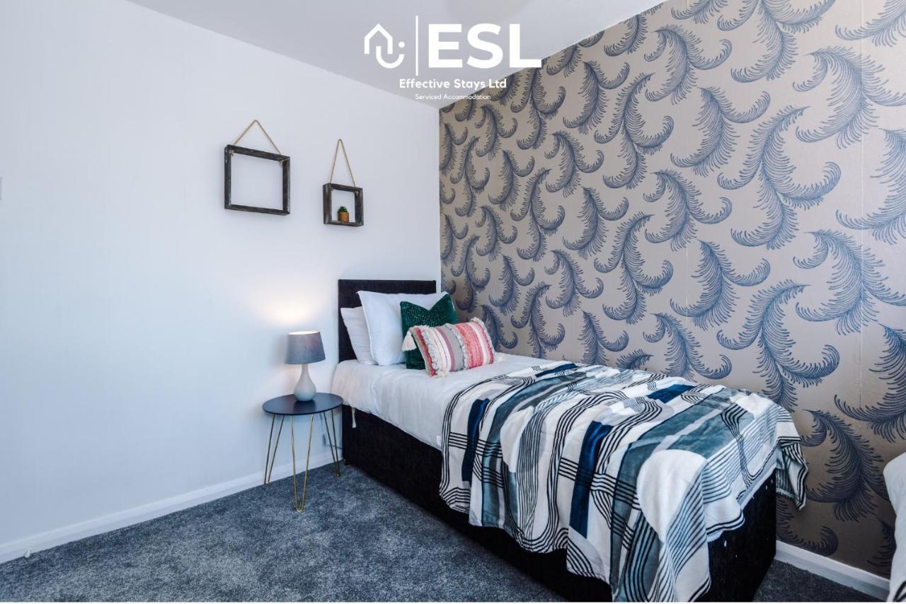3 Bedroom House With Garden And Driveway Parking - Less Than 10 Mins From Chester City Centre Εξωτερικό φωτογραφία