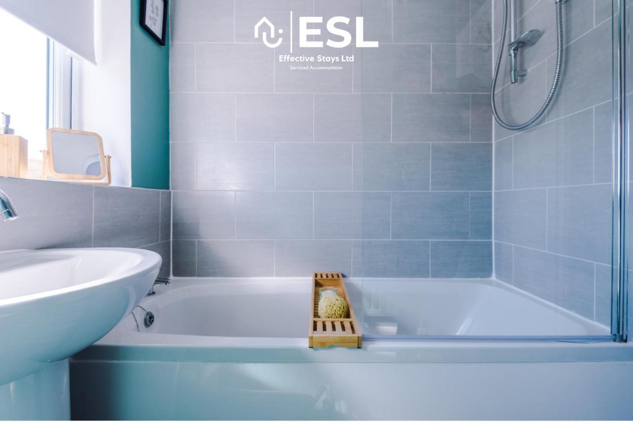 3 Bedroom House With Garden And Driveway Parking - Less Than 10 Mins From Chester City Centre Εξωτερικό φωτογραφία