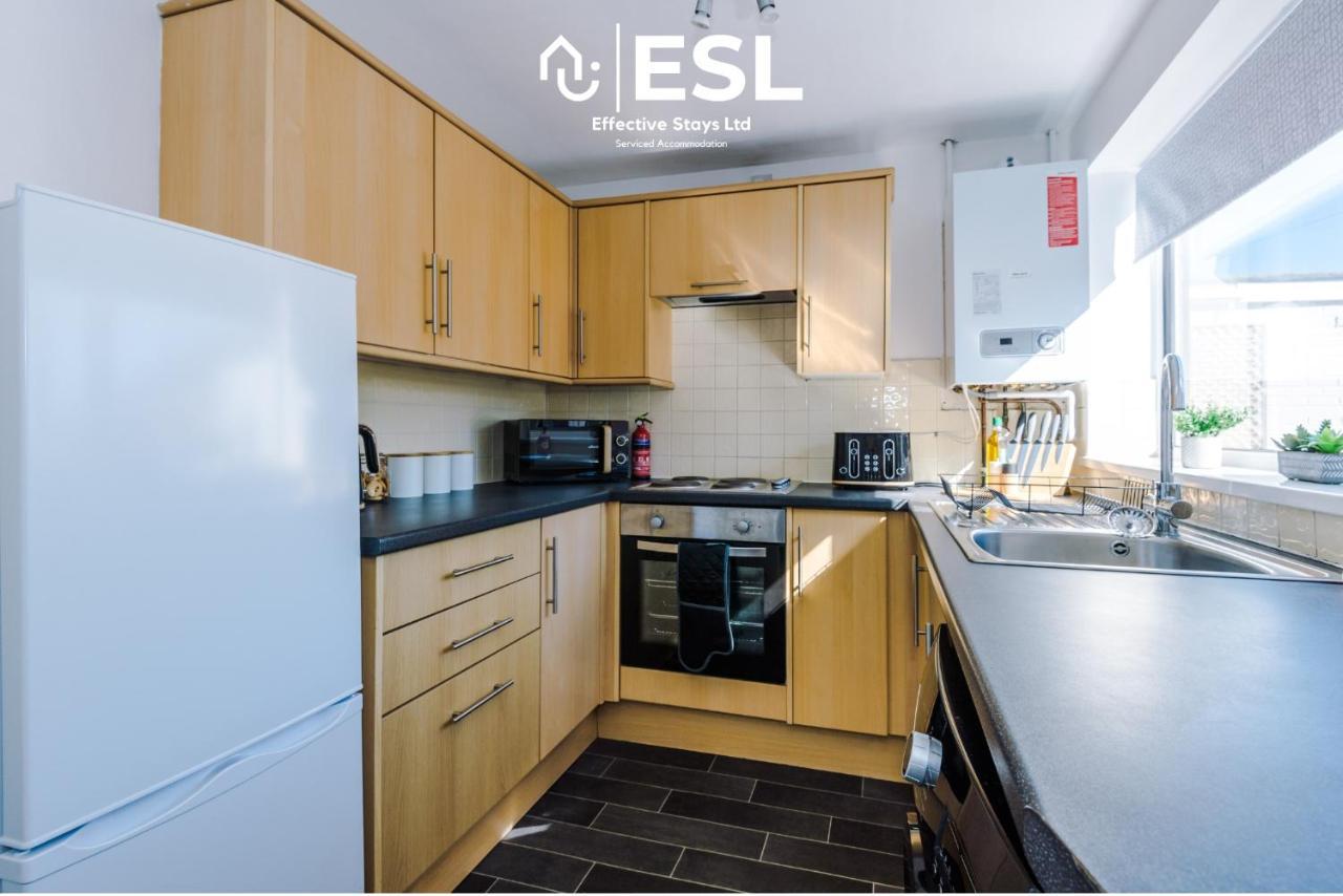 3 Bedroom House With Garden And Driveway Parking - Less Than 10 Mins From Chester City Centre Εξωτερικό φωτογραφία