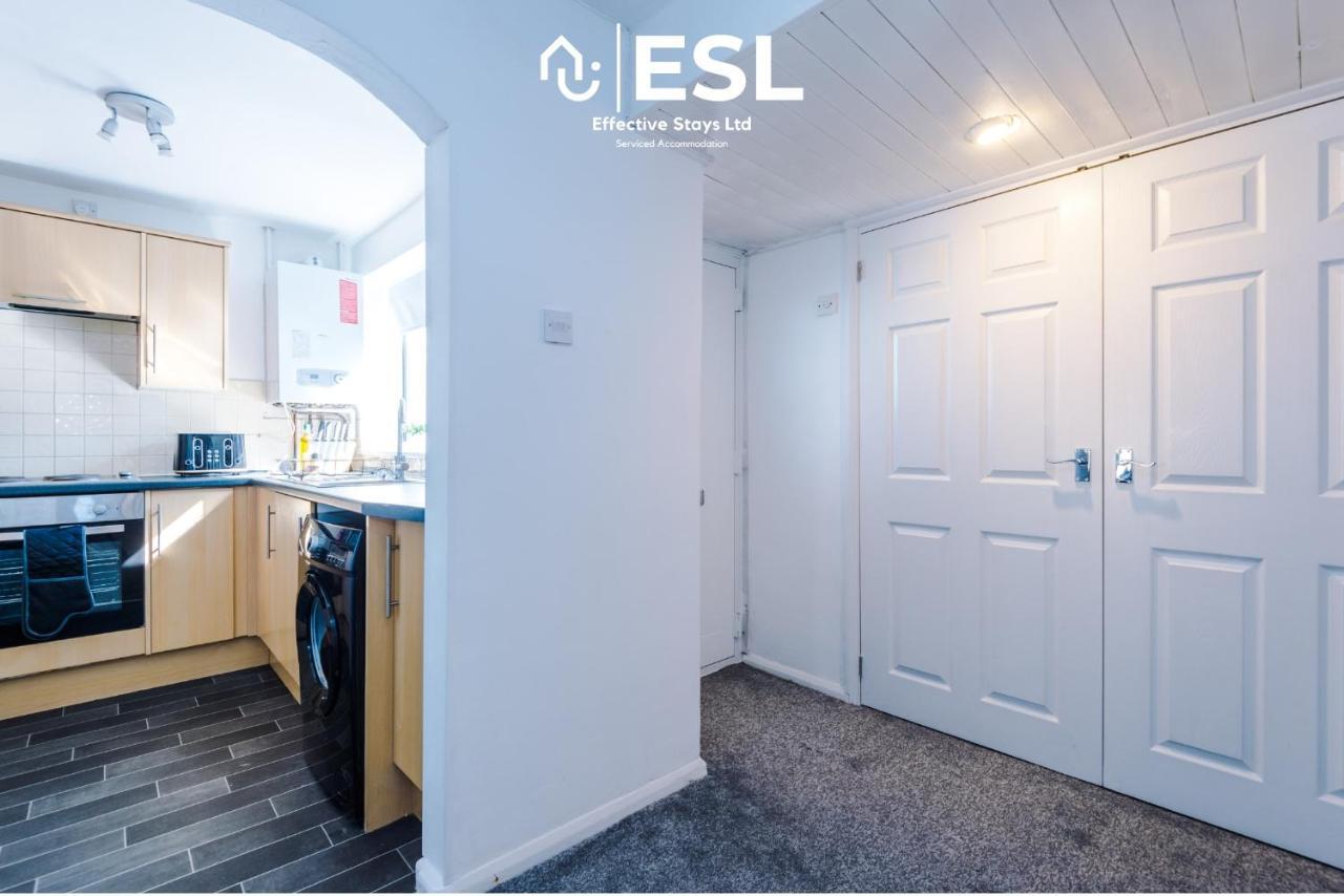 3 Bedroom House With Garden And Driveway Parking - Less Than 10 Mins From Chester City Centre Εξωτερικό φωτογραφία