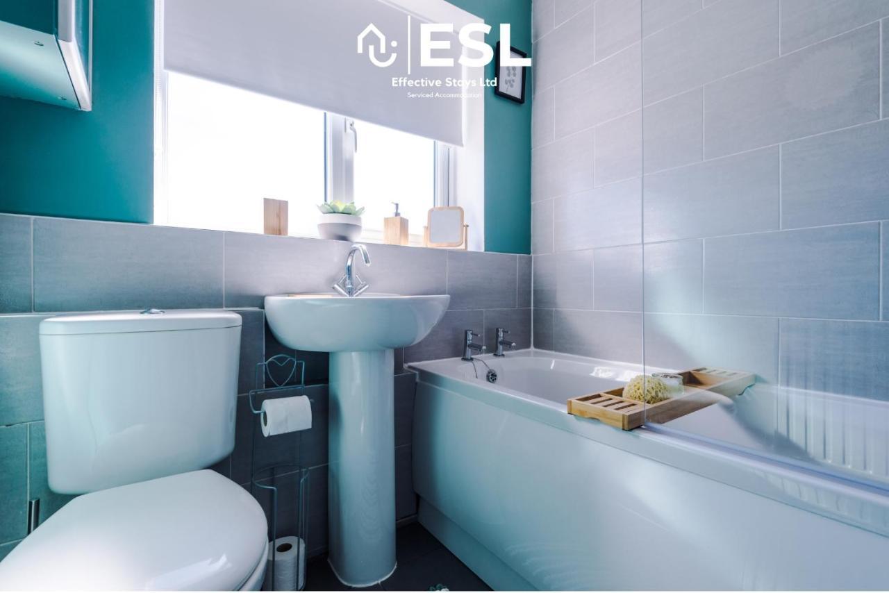 3 Bedroom House With Garden And Driveway Parking - Less Than 10 Mins From Chester City Centre Εξωτερικό φωτογραφία