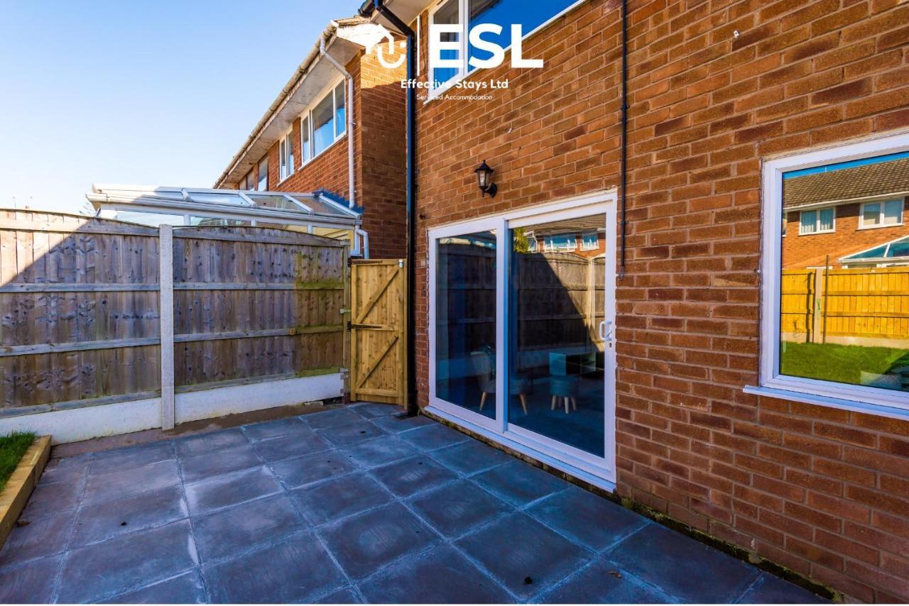 3 Bedroom House With Garden And Driveway Parking - Less Than 10 Mins From Chester City Centre Εξωτερικό φωτογραφία