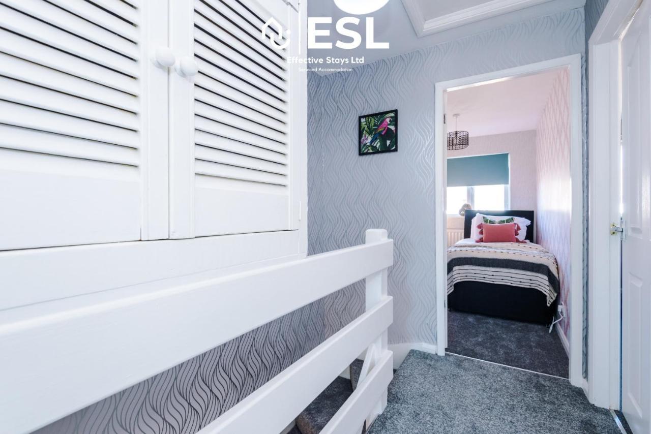 3 Bedroom House With Garden And Driveway Parking - Less Than 10 Mins From Chester City Centre Εξωτερικό φωτογραφία