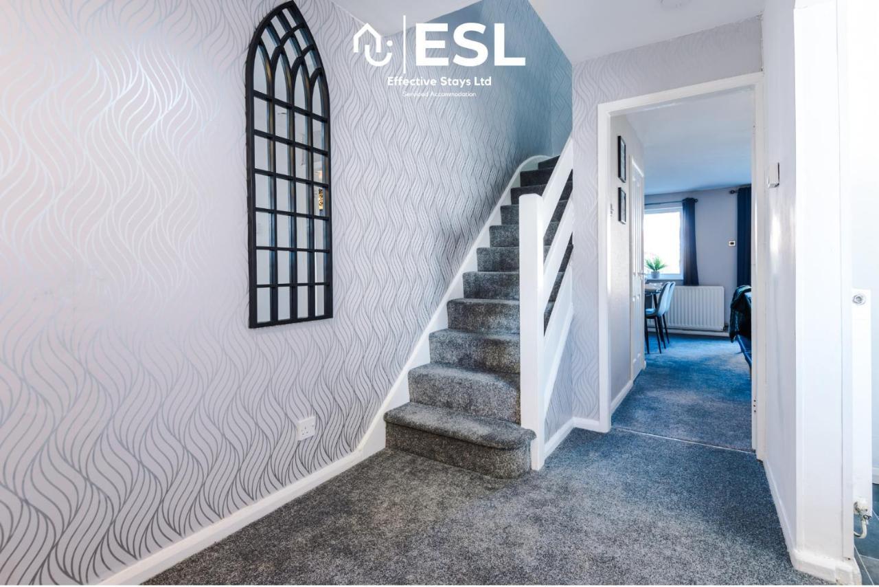 3 Bedroom House With Garden And Driveway Parking - Less Than 10 Mins From Chester City Centre Εξωτερικό φωτογραφία
